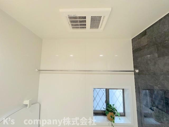 ◎茅ヶ崎市室田1丁目　中古戸建の設備|カビ防止や換気の予防に窓付き浴室スペース◇◇