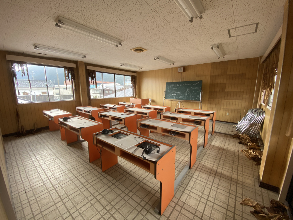 丹波市氷上町成松の店付住宅