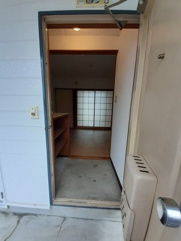 シティハイツ宮脇の玄関