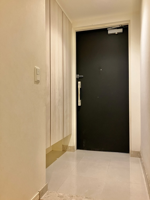 ユトリシア弐番街の玄関