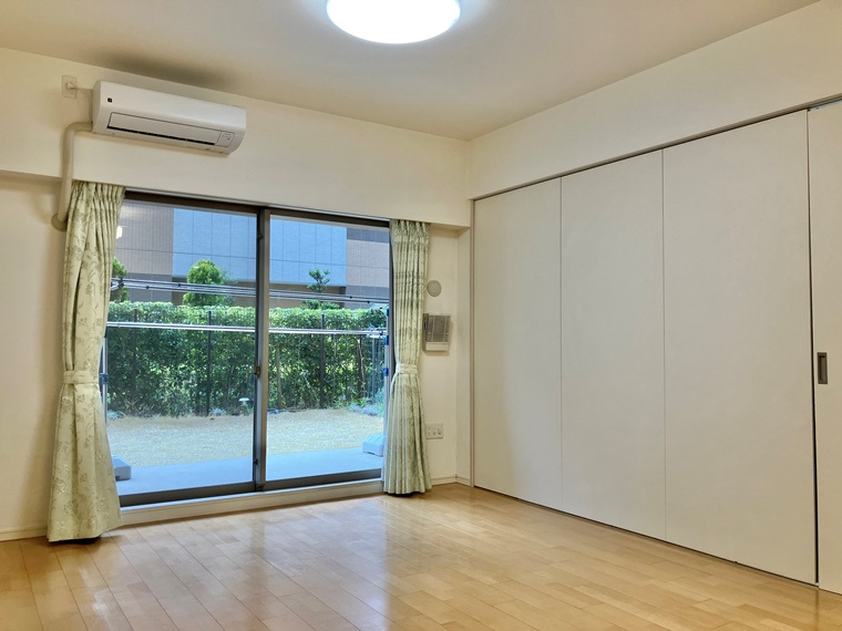 ユトリシア弐番街の寝室