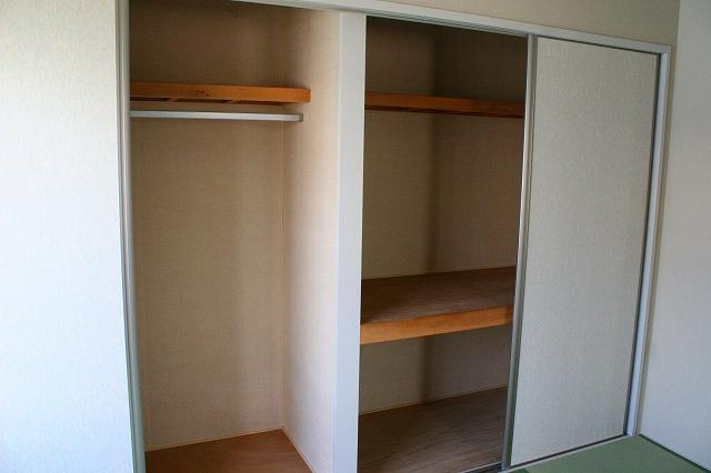 パークサイド精華台Ａ．Ｂ．Ｃ．Ｄの収納|たっぷりとした収納スペースです