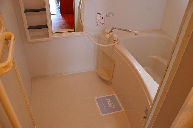 パークサイド精華台Ａ．Ｂ．Ｃ．Ｄの浴室|ゆったり過ごせるお風呂です