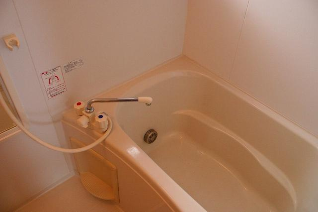 パークサイド精華台Ａ．Ｂ．Ｃ．Ｄの浴室|日々の暮らしに欠かせないお風呂です