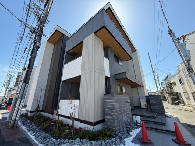 セレスティア長良　ウエストの外観|外はこのようになっています