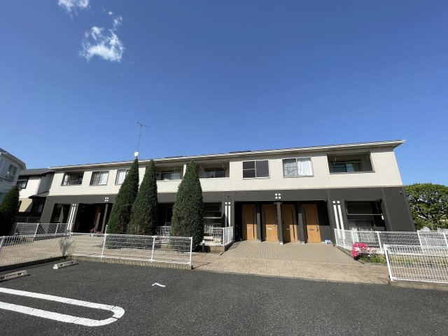 稲城市平尾１丁目のアパートの外観