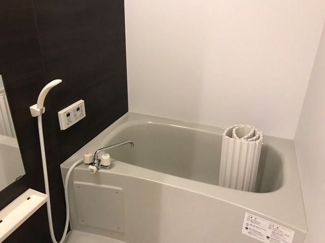 稲城市平尾１丁目のアパートの浴室