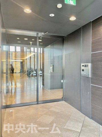 シティタワーズ豊洲ザ・ツイン サウスタワーの防犯設備|【オートロック】オートロックシステムでセキュリティ充実。当たり前ですが、安全で安心して暮らすのって大事ですよね。お探しのご条件でオートロック付きの物件を探す方も多いですがやはりセキュリティは大事です。