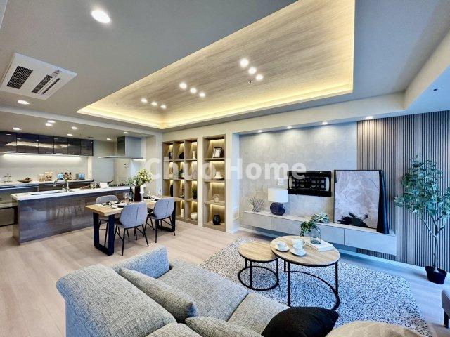 シティタワーズ豊洲ザ・ツイン サウスタワーのキッチン|視界に広がりを生むオープンなキッチン。料理や片付けをしながら、家族との会話を楽しんだり、リビングで遊ぶ子どもを見守れます。ご見学時には家具の配置などもイメージしながらぜひご覧になって見て下さい。