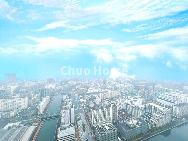 シティタワーズ豊洲ザ・ツイン サウスタワーの展望|手を伸ばせば、ふれることが出来そうな環境が、そのままインテリアになったような印象です。その豊かな眺望にふさわしい空間には、通風・採光にも優れ、心地よい光と風があふれています