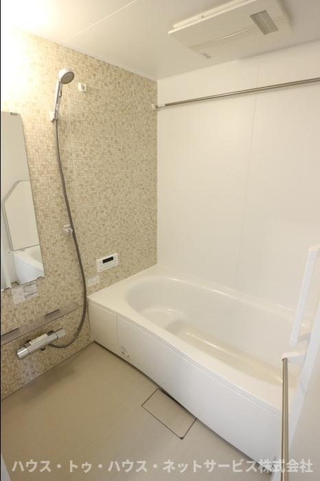 ラシーヌBの浴室