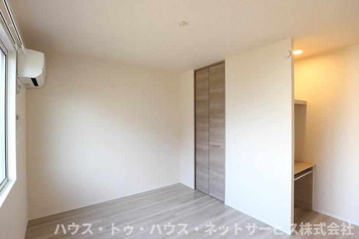 ラシーヌBの洋室