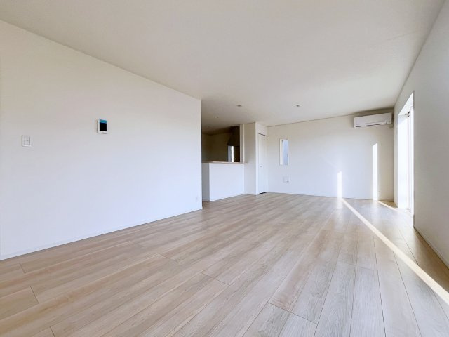 新築戸建・新築建売　那須塩原市下厚崎第2　共英小・厚崎中の居間・リビング|お客様にとって最良のご提案ができるよう心掛けて対応させていただきます！