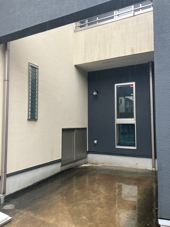 上用賀戸建の駐車場