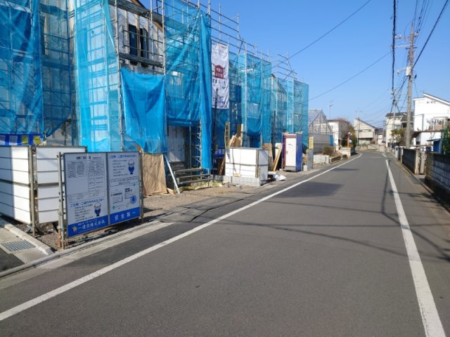 東村山市秋津町2丁目 全3棟 新築分譲住宅の前面道路含む現地写真