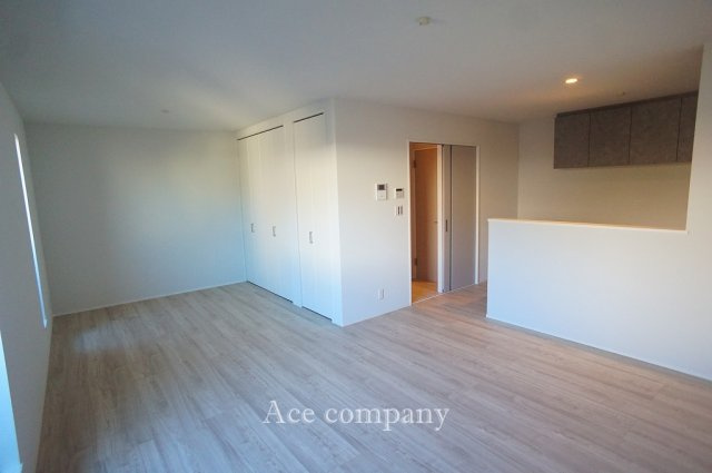 【居間・リビング】 | 八尾市竹渕1丁目 | 【LDK：ゆったり18.2帖】