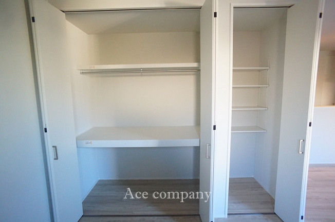 【収納】 | 八尾市竹渕1丁目 | 【LDK：ゆったり18.2帖】リビングに大容量の収納完備です♪