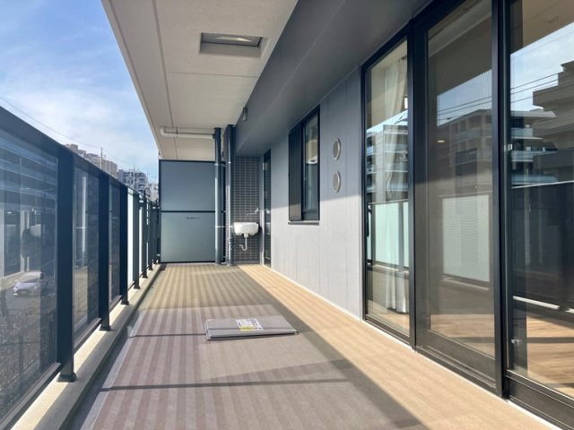 プロミライズ青葉台Ｄ棟のバルコニー