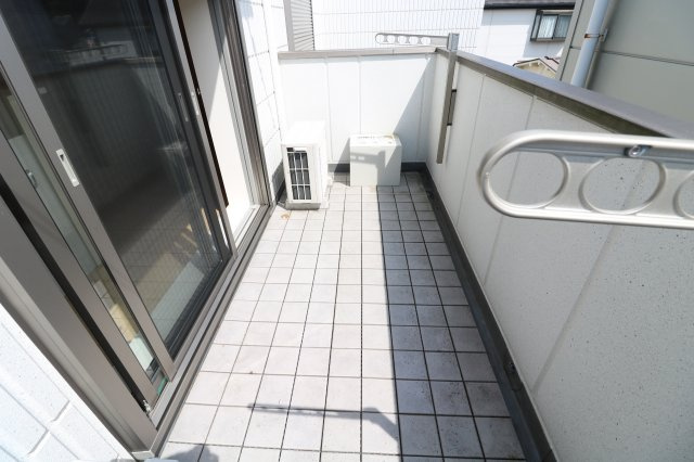 【バルコニー】