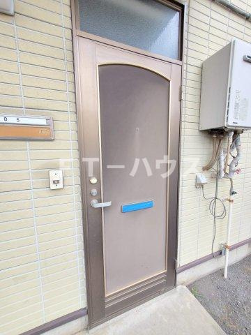 グリーンテラスＢの玄関