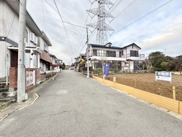 四街道市千代田4期の前面道路含む現地写真