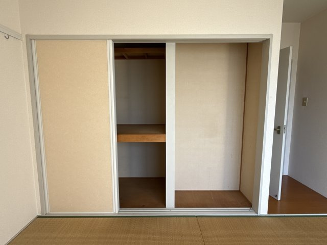 フローラル白浜Ｂ棟の収納