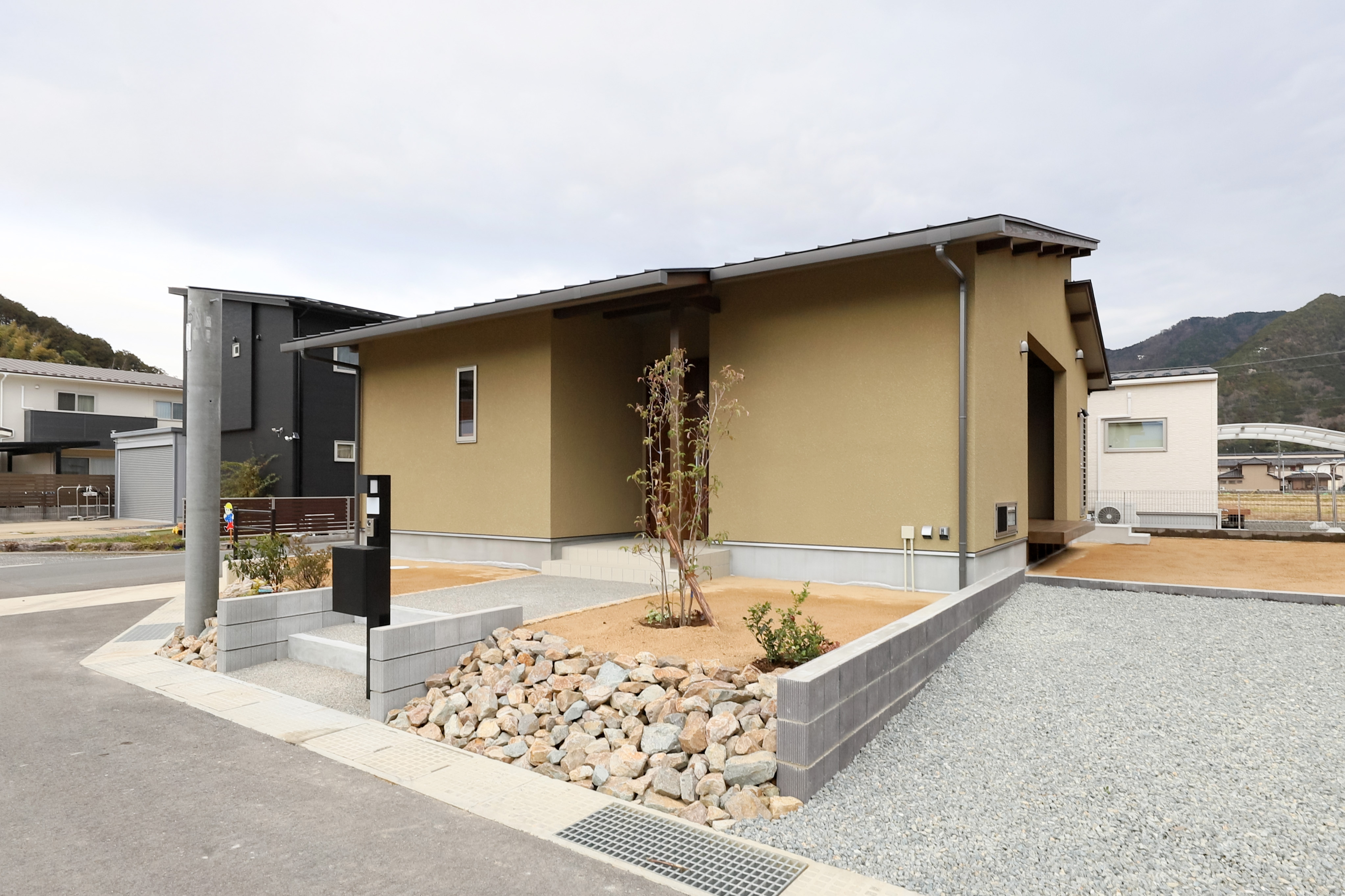 丹波市氷上町石生の中古一戸建