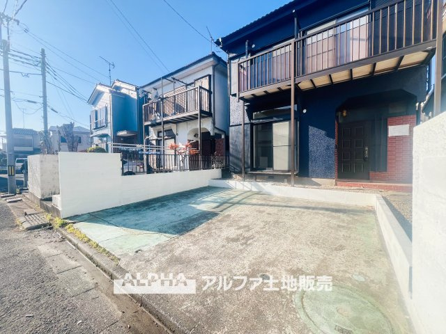 ~武蔵村山岸3丁目~ Remodeled Homeの外観|【Livingroom】
◆爽やかな空間◆窓をあけるとリビングに通り抜ける清々しく心地よい冷涼なそよ風がこの空間を涼しくしてくれる。風通しの良さは人にとっても家にとっても健康的で気持ちいいものです。