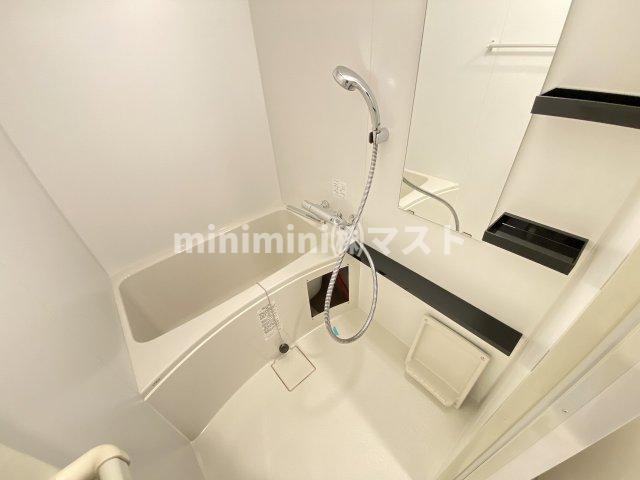 エステムコート難波VIIビヨンドの浴室