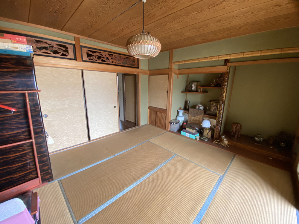 丹波市氷上町成松の店付住宅