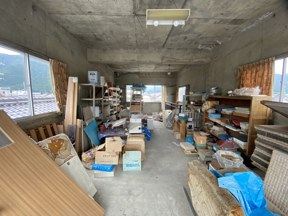 丹波市氷上町成松の店付住宅