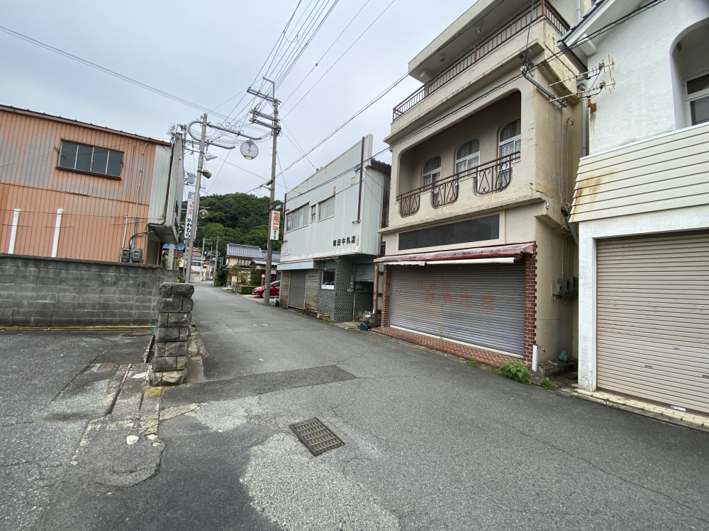 丹波市氷上町成松の店付住宅