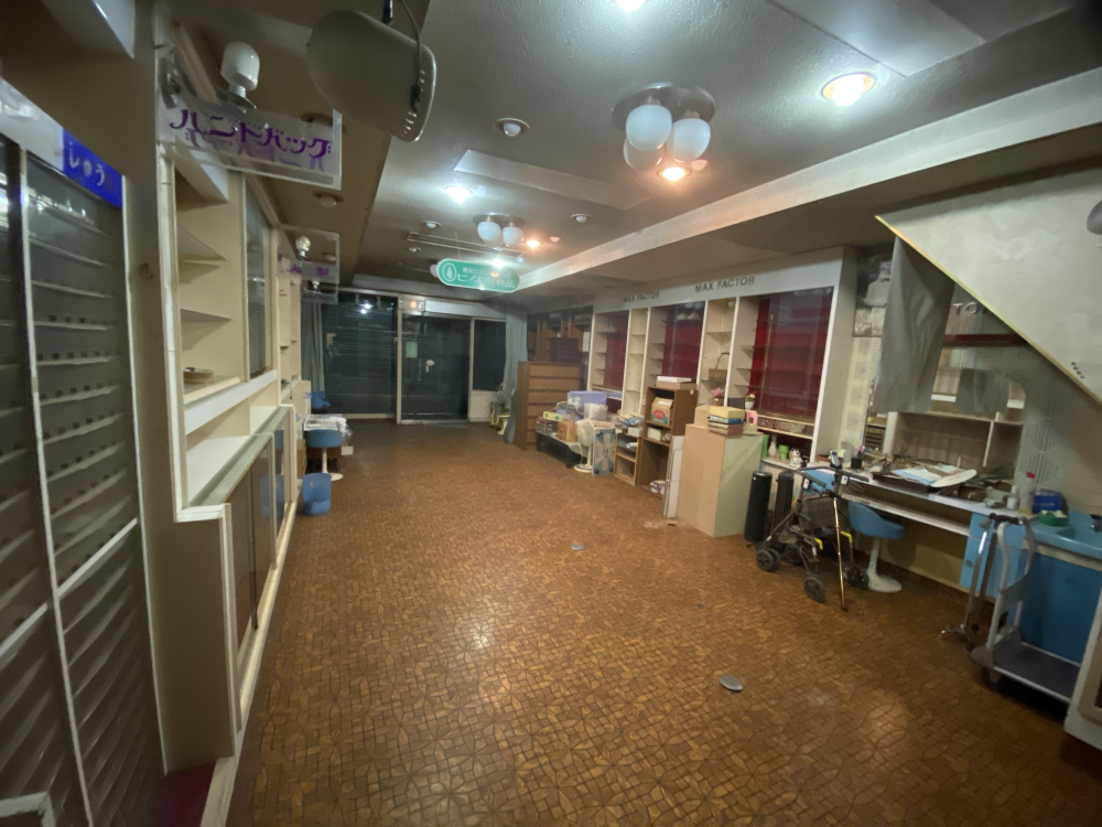 丹波市氷上町成松の店付住宅