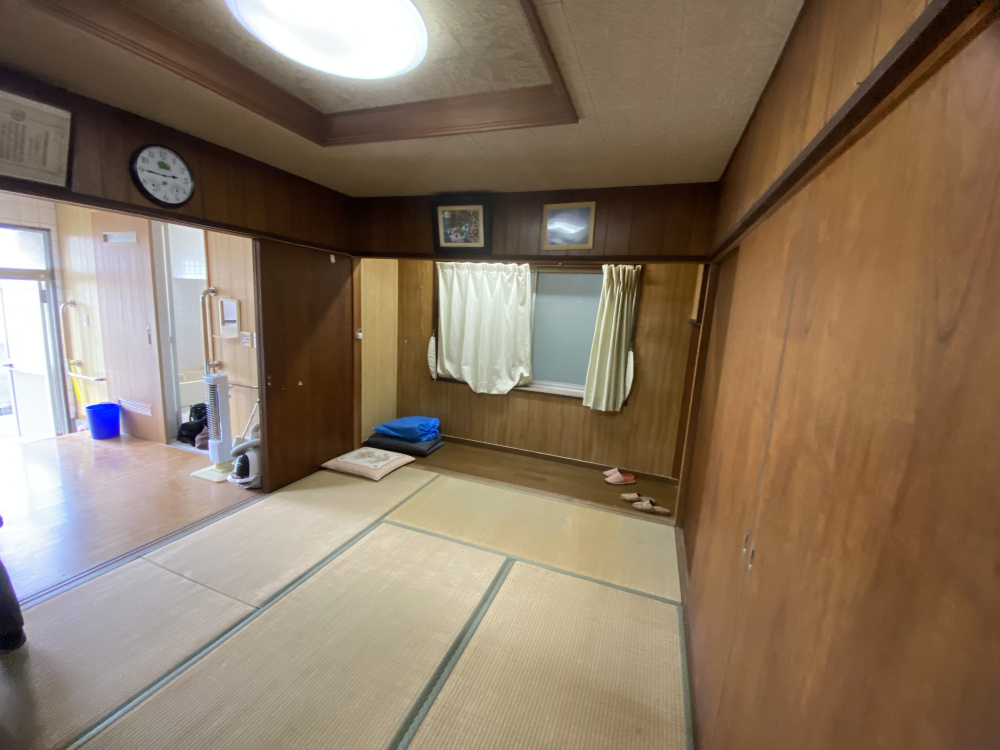 丹波市氷上町成松の店付住宅