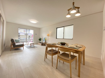 【居間・リビング】 | 八重瀬町具志頭（全5棟）C号棟 | ※同仕様写真です