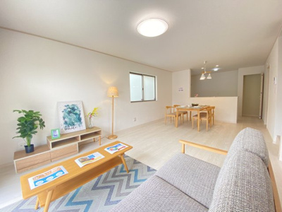 【居間・リビング】 | 八重瀬町具志頭（全5棟）C号棟 | ※同仕様写真です