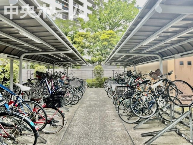 クレストコート金町の駐輪場|【自転車置き場】最新の空き状況や費用などの詳細は担当スタッフまでお問い合わせください。