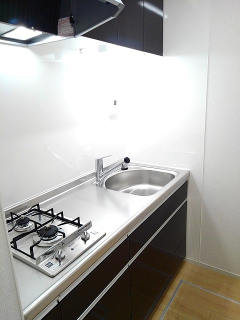 川崎市麻生区上麻生５丁目のアパートのキッチン