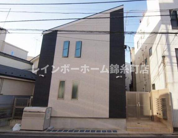 ホームズ千住の外観