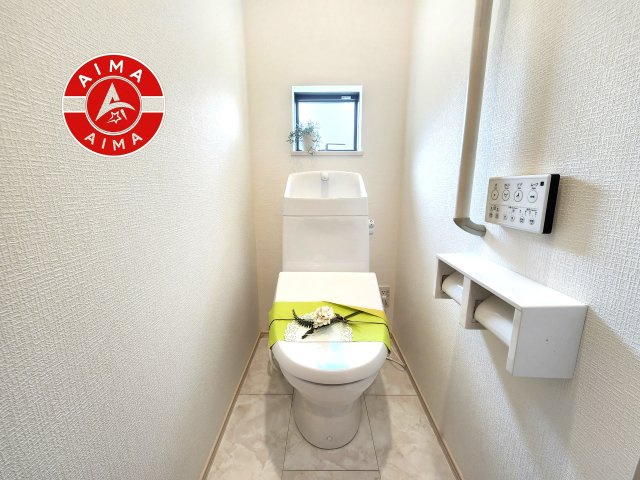 福岡市西区今宿東3丁目第1-3棟（A号棟）のトイレ|温水洗浄便座を完備しております。2ヶ所にトイレがあるのは朝の慌ただしい時間も安心です。