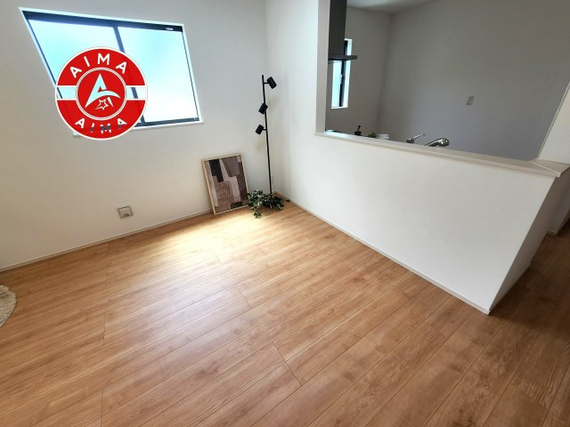 福岡市西区今宿東3丁目第1-3棟（A号棟）のダイニング|キッチンから立ち込める香りが今日の料理を期待させます。