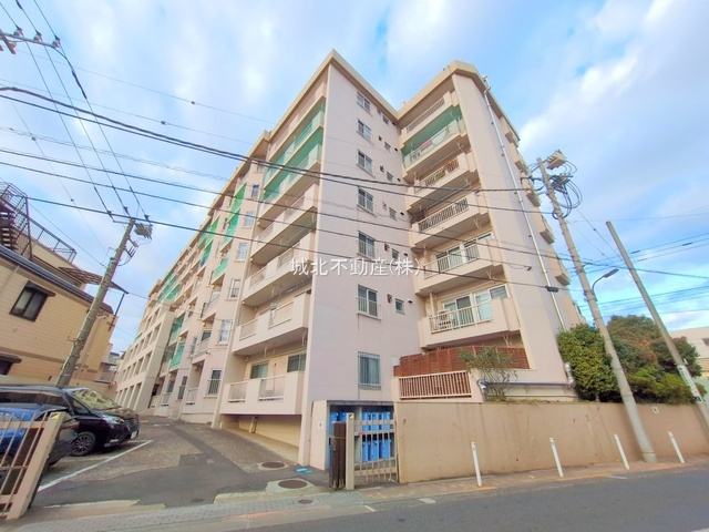 パシフィック江古田マンションの外観