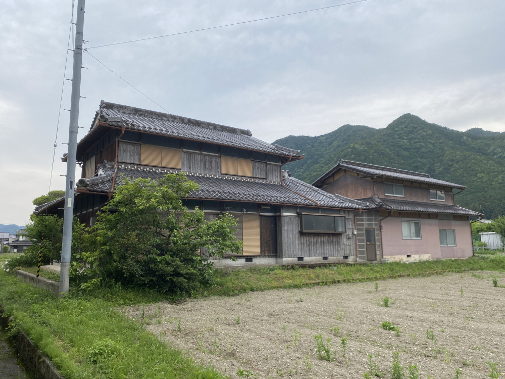 丹波市氷上町上成松の中古一戸建の外観