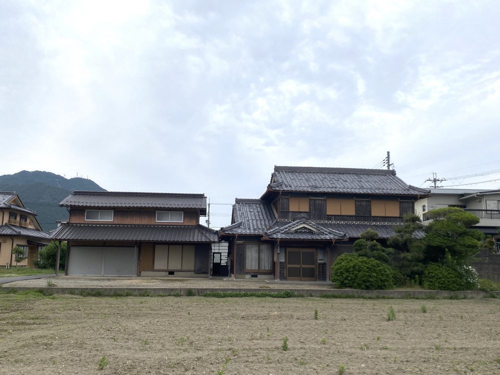 丹波市氷上町上成松の中古一戸建の外観