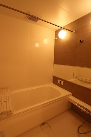 プロムナード新堀の浴室|日々の疲れを癒すお風呂付です