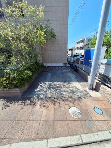 リヴァージュ湘南の駐車場