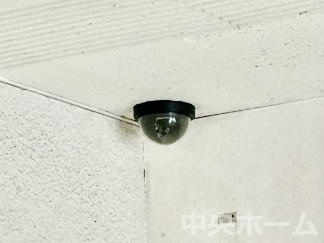 南砂キャピタルコータースの防犯設備|【防犯カメラ】何かあった時の大事な証拠になることももちろんなりますが、防犯というくらいですので大事なのは防犯カメラがあることによって抑止力につながることですよね。