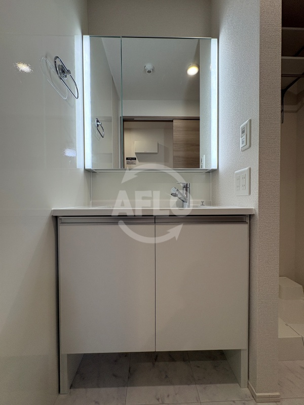 メゾン　ド　セリジエの独立洗面台|メゾン　ド　セリジエ　独立洗面台