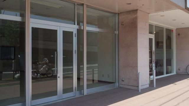 ＡＴＴビルのエントランス