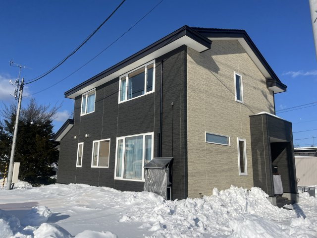 紋別市上渚滑4丁目196戸建の外観
